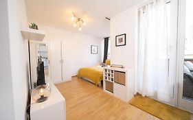 Studio Shiny - Zentral Mit Balkon - Messe - Kueche