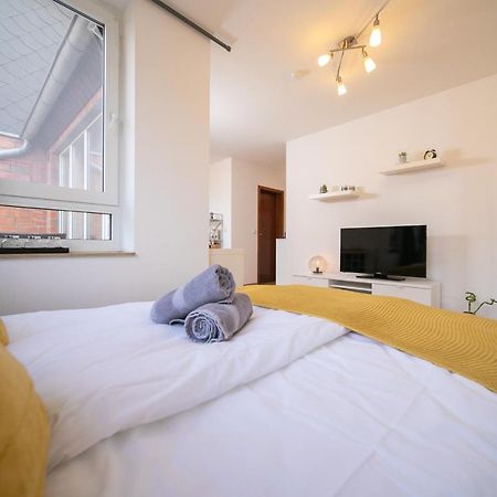 Studio Shiny - Zentral Mit Balkon - Messe - Kueche Neuss Buitenkant foto